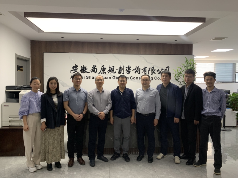 公管学院赴三家企业开展研究生兼职实务导师聘任活动