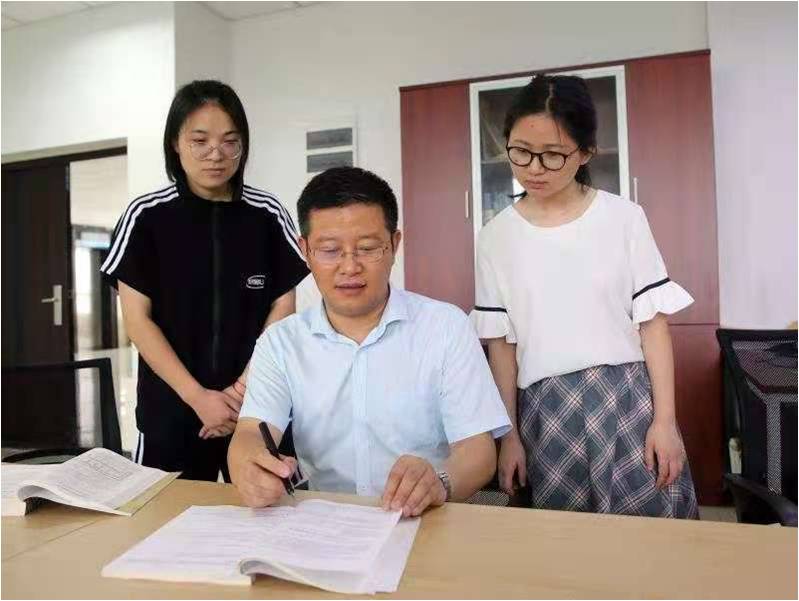【科研工作先进个人】数理学院刘家保：严谨治学 潜心科研