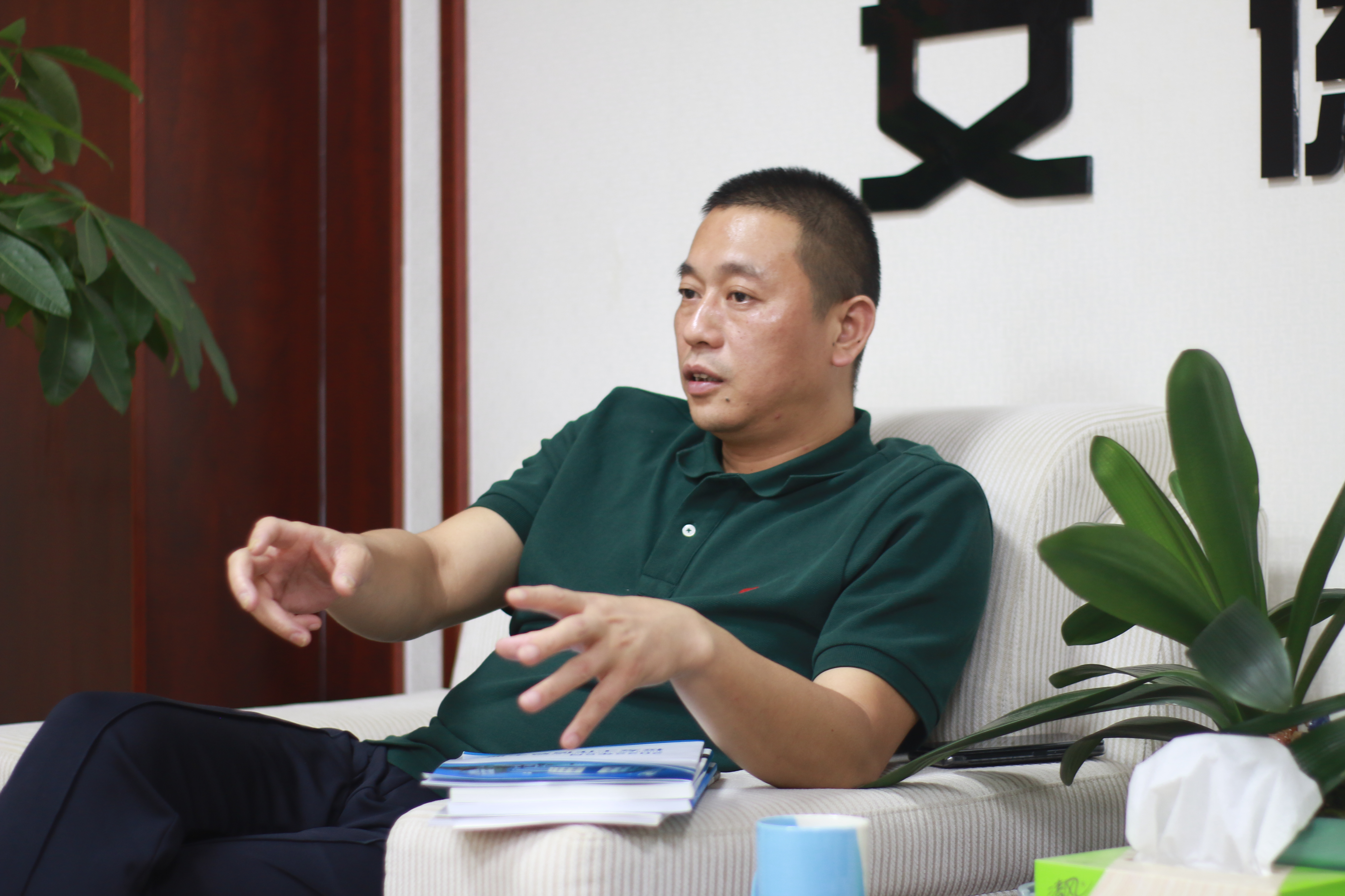 【校友访谈】且行且思，且悟且进——访1997级校友吴德雨